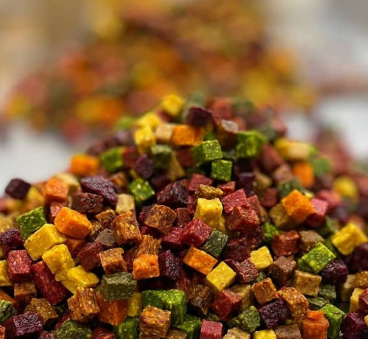 میوه خشک حبه ای (سفارشات عمده)